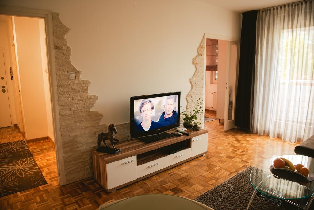 Apartment Arena White Belgrad Exteriör bild